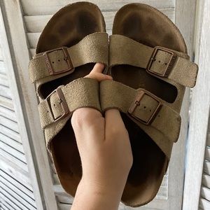 Arizona Birkenstocks suede leather taupe 9-9.5